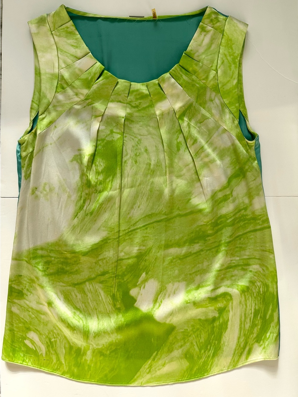 Elie Tahari Lime Green and White Pleated Scoop Neck Sleeveless Top